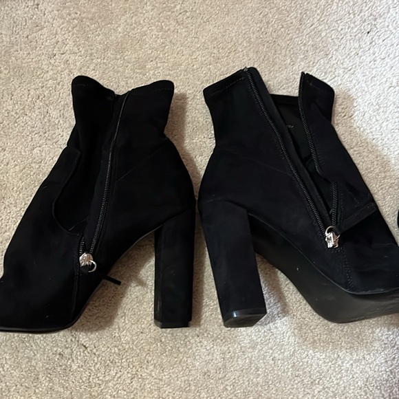 Steve Madden rose suede heeled bootie - Picture 2 of 5